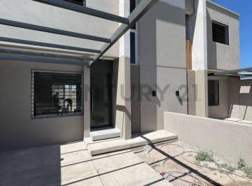 Casa · 75m² · 3 Ambientes · 1 Cochera · Venta Duplex Las Heras 3 Ambientes