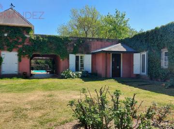 Casa · 250m² · 5 Ambientes · 2 Cocheras · Venta Casa con Pileta Tipo Chacra en Club de Campo Haras El Malacate
