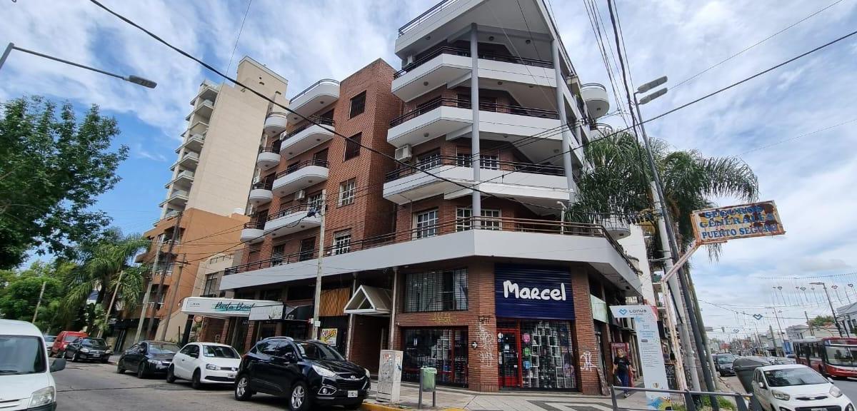 Cavour 3007 Esq. Av. 25 de Mayo