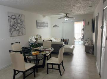 Departamento · 82m² · 2 Ambientes · 1 Cochera · Departamento en Miami - Dade