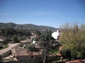 Casa · 105m² · 4 Dormitorios · Casa + Depto en Barrio La Quinta, a Pocas Cuadras del Centro