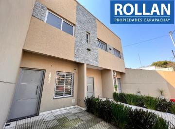 Casa · 93m² · 4 Ambientes · 1 Cochera · Alquiler Hermoso Chalet Duplex de 4 Ambientes en Carapachay!