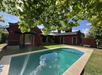 Casa · 174m² · 3 Ambientes · Funes - Cadaques Barrio Cerrado - Propiedad Amueblada