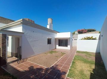 PH · 75m² · 4 Ambientes · Alberdi - Interno 3 Dorm. con Patio