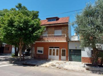 PH de 3 ambientes, Vicente López · PH Primer Piso de 3 Amb C/cochera Balcón y Quincho
