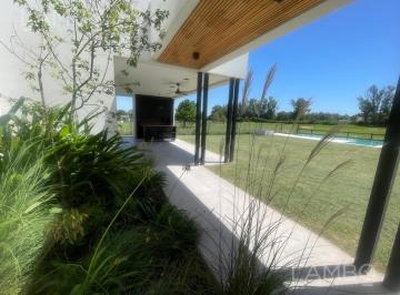 Casa · 386m² · 7 Ambientes · 9 Cocheras · Venta Casa Pilar Golf