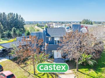Casa · 190m² · 3 Ambientes · 2 Cocheras · Casa en Venta en San Matías, Escobar