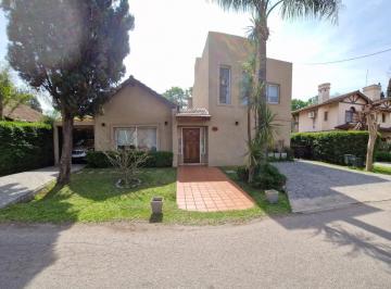 Casa · 400m² · 5 Ambientes · 2 Cocheras · Country Las Lajas