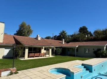 VIA-VIA-6_2 · Casa en Venta en Country San Diego!