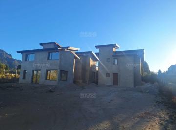 Casa · 76m² · 3 Ambientes · 1 Cochera · Casa en Venta en Lomas del Cauquen, Bariloche, Patagonia
