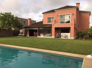 Casa · 300m² · 5 Ambientes · 2 Cocheras · Conquipropiedades - Alquiler Casa - Laguna del Sol - en Exclusividad!
