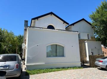 Casa de 6 ambientes, Berazategui · Ombues de Hudson - Casa de 5 Dorm C/pileta - Premium