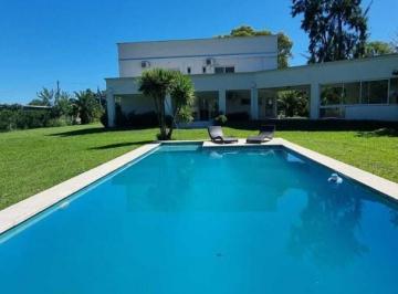 Casa · 260m² · 5 Ambientes · Casa en Venta La Plata, Arana Zona Sur
