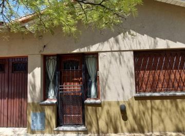 Casa de 4 ambientes, Avellaneda · Casa en Venta de 4 Ambientes. Excelente Ubicacion