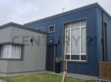 Casa · 175m² · 4 Ambientes · Casa en Alquiler en Santa Rita, Corredor Canning - San Vicente