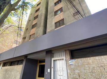 Departamento de 2 ambientes, Ciudad de Mendoza · Departamento en Venta Calle Chile, Amoblado