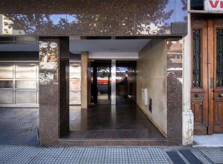 Venta Departamento Barracas 4 Amb con Dependencia Cochera