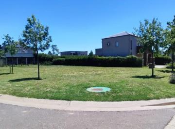 Terreno , Pilar · Venta. Lote Pilar del Este. Barrio San Alfonso. 468 m². Sobre Calle Central.
