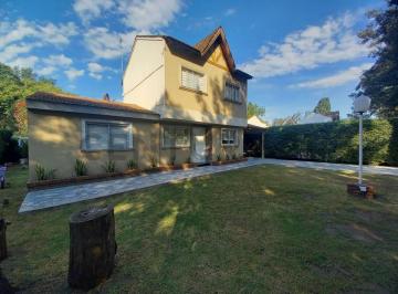 Quinta vacacional · 110m² · 4 Ambientes · 1 Cochera · Venta Casa Quinta 4 Ambientes Pileta, Quincho - La Reja, Moreno