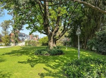 Terreno · 737m² · Lote en Venta en Barrio San Benito (La Horqueta)