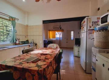 PH · 102m² · 3 Ambientes · PH 3 Ambientes en Hurlingham. con Departamento en P. a a Terminar - Acepta Permuta