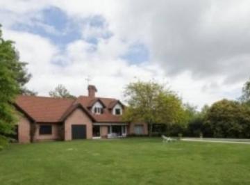 Casa · 290m² · 4 Dormitorios · Casa en Martindale Cc | Mallmann Propiedades
