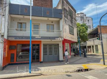 Casa · 230m² · 5 Ambientes · 1 Cochera · Venta - Importante Propiedad - Local Comercial Más Casa