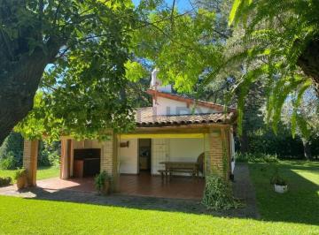 Quinta vacacional · 169m² · 5 Ambientes · Casa Quinta con Casa de Huéspedes 2.000 m² Terreno