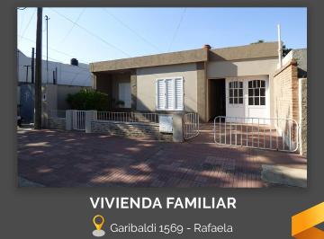 Casa de 4 ambientes, Rafaela · Linda Casa Familiar / Muy Buen Precio