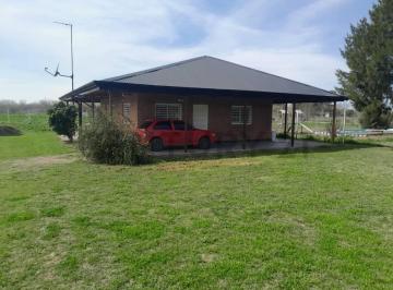 Quinta vacacional · 90m² · 4 Ambientes · Casa Quinta en Berisso Los Talas