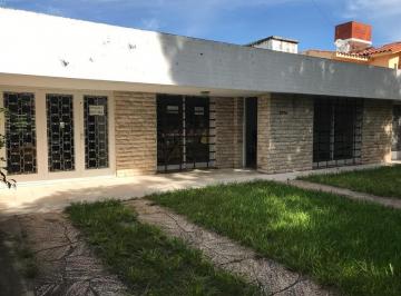 Casa · 180m² · 5 Ambientes · 2 Cocheras · Venta Casa - Rodriguez del Busto Barrio Alto Verde
