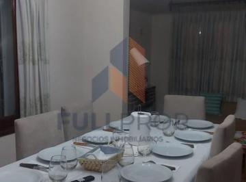 Casa · 120m² · 3 Ambientes · 1 Cochera · Casa en Venta Zona Comercial (Mendoza Al 1200)