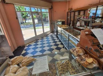 Local comercial , Lomas de Zamora · Local Panaderia con Cuadra de Fabricacion