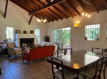 Casa de 6 ambientes, Pilar · Alquiler Anual Sin Muebles en Saint Matthews Village