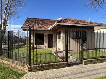 Casa · 85m² · 4 Ambientes · En Venta Casa 4 Ambientes Las Avs
