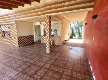 Casa · 95m² · 4 Ambientes · 2 Cocheras · Casa 4 Ambientes en Venta en Merlo