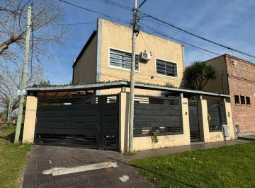 Casa · 96m² · 5 Ambientes · 2 Cocheras · Casa - Ringuelet