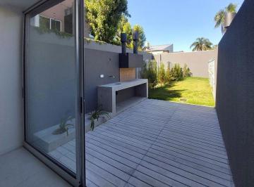 Departamento · 84m² · 3 Ambientes · 1 Cochera · Excelente Unidad 3 Ambientes en Complejo de Categoría. Jardín Terraza Parrilla Cochera Cubierta. Oli