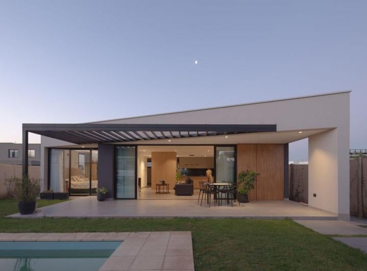 Casa · 200m² · 10 Ambientes · 3 Cocheras
