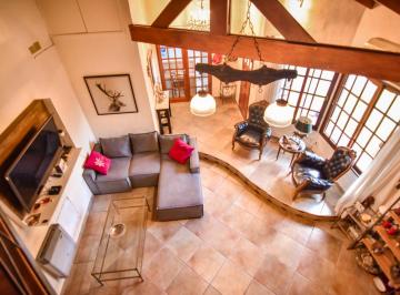 Casa · 170m² · 5 Ambientes · 2 Cocheras · Venta Casa Chalet de 5 Ambientes en Escobar con Parque Piscina y Consultorio