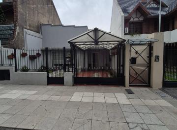 PH de 4 ambientes, Lanús · PH de 4 Ambientes Al Frente en Venta