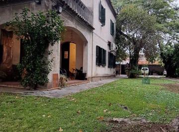 Casa de 4 ambientes, Tres de Febrero · Ciudadela. Barragan 700 a 2 Cdras de Caba Magnífica Casona Lote de 17.31 X 43