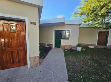Casa · 164m² · 5 Ambientes · 1 Cochera · Casa en Venta Apto Credito Barrio Empalme