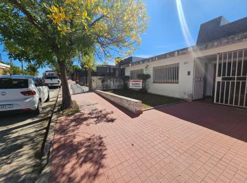 Casa · 311m² · 6 Ambientes · 1 Cochera · Casa en Venta Barrio Maipu