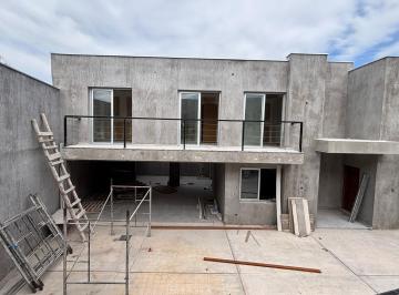 Departamento · 150m² · 4 Ambientes · 2 Cocheras · Duplex en Venta en San Martin Mendoza