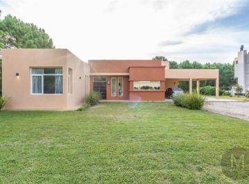 Casa · 252m² · 4 Ambientes · 2 Cocheras · Casa en Venta 4 Ambientes Pinamar La Herradura