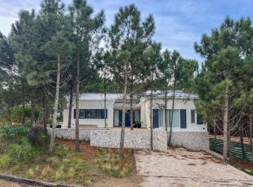 Casa · 310m² · 7 Ambientes · Casa en Venta 5 Ambientes Costa Esmeralda