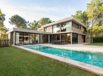 Casa · 480m² · 6 Ambientes · 4 Cocheras · Casa en Venta 6 Ambientes Pinamar La Herradura