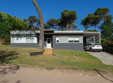 Casa · 185m² · 4 Ambientes · Casa en Venta 4 Ambientes Pinamar Golf