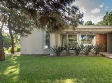 Casa · 252m² · 5 Ambientes · Casa en Venta La Herradura Pinamar